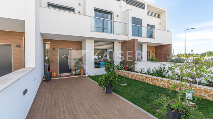 Image No.8-4 Bed Townhouse for sale