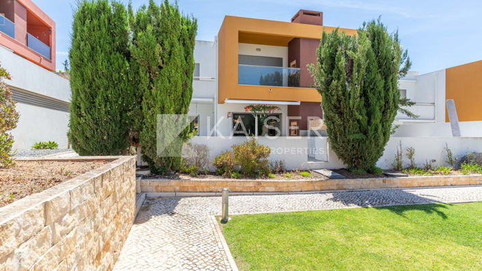 Image No.24-3 Bed Apartment for sale