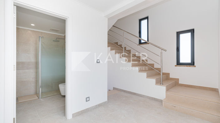 Image No.16-3 Bed Townhouse for sale