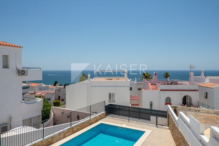 Image No.2-Maison de ville de 3 chambres à vendre à Albufeira