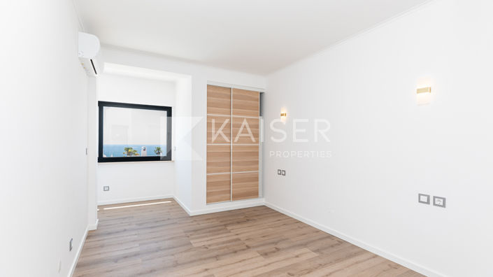 Image No.24-3 Bed Townhouse for sale