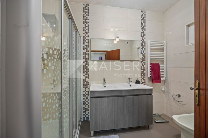 Image No.18-4 Bed Villa for sale