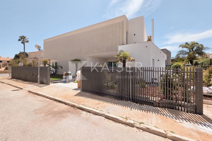 Image No.15-5 Bed Villa for sale