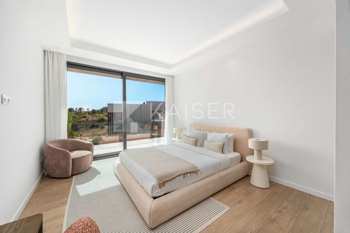 Image No.18-6 Bed Villa for sale