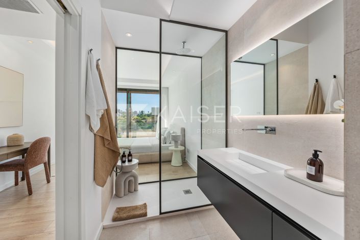 Image No.19-6 Bed Villa for sale