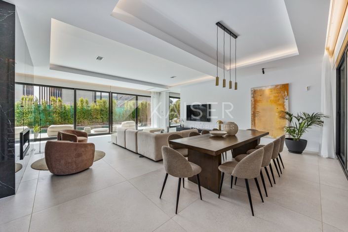 Image No.3-6 Bed Villa for sale
