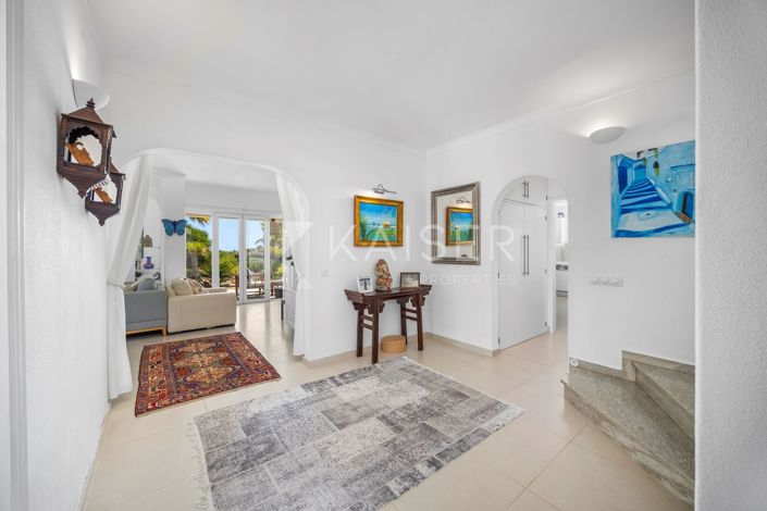 Image No.19-3 Bed Villa for sale