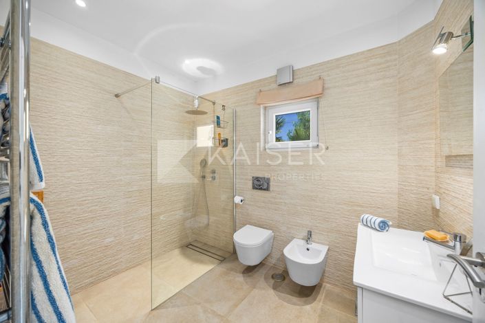 Image No.27-3 Bed Villa for sale