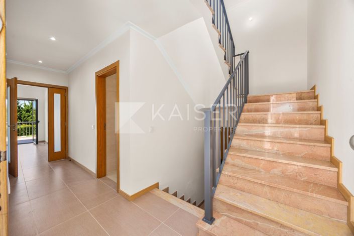 Image No.15-2 Bed Townhouse for sale
