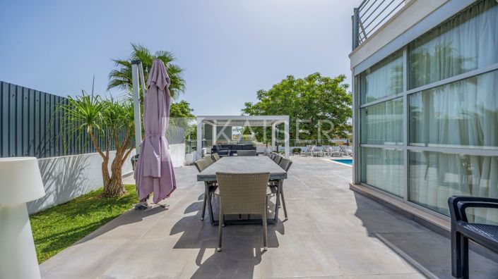 Image No.10-5 Bed Villa for sale