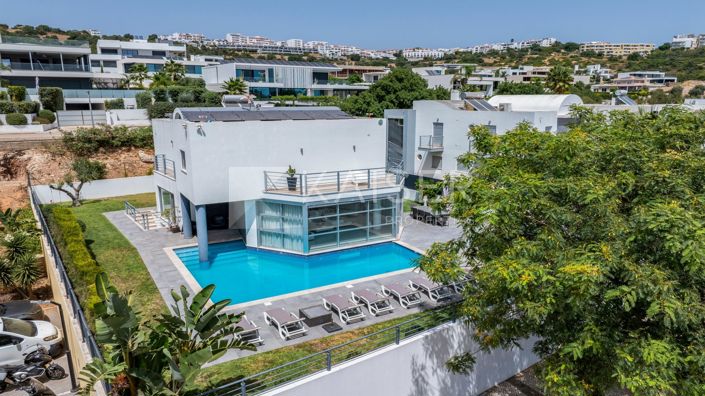 Image No.2-5 Bed Villa for sale