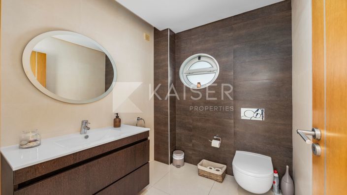 Image No.20-5 Bed Villa for sale
