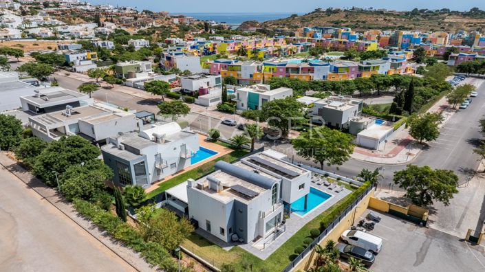 Image No.3-5 Bed Villa for sale