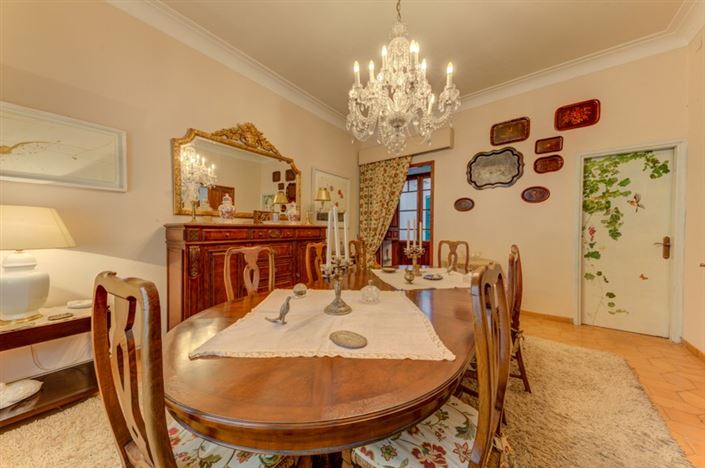 Image No.11-4 Bed Townhouse for sale