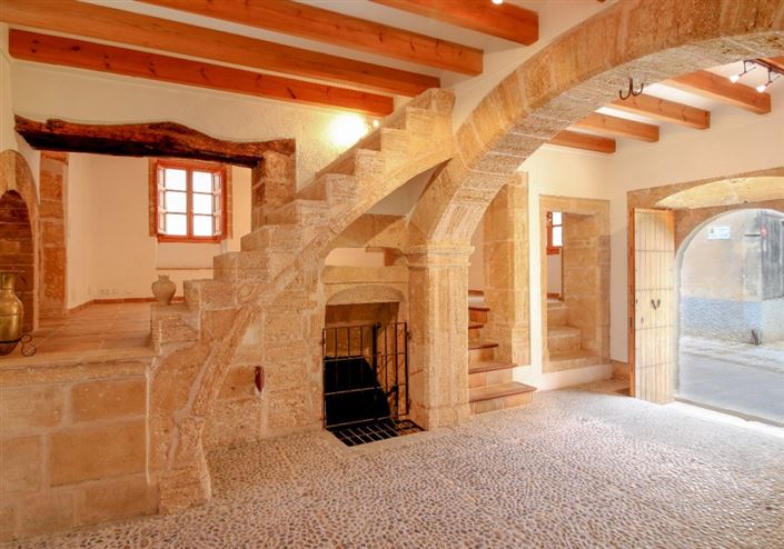 Image No.1-4 Bed Townhouse for sale