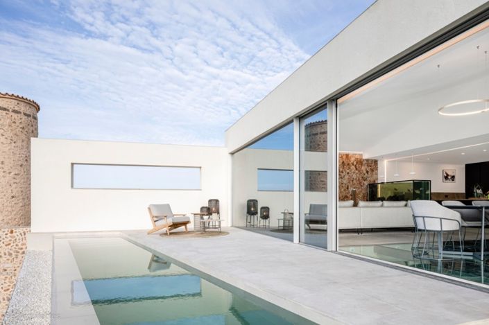 Image No.11-4 Bed Townhouse for sale