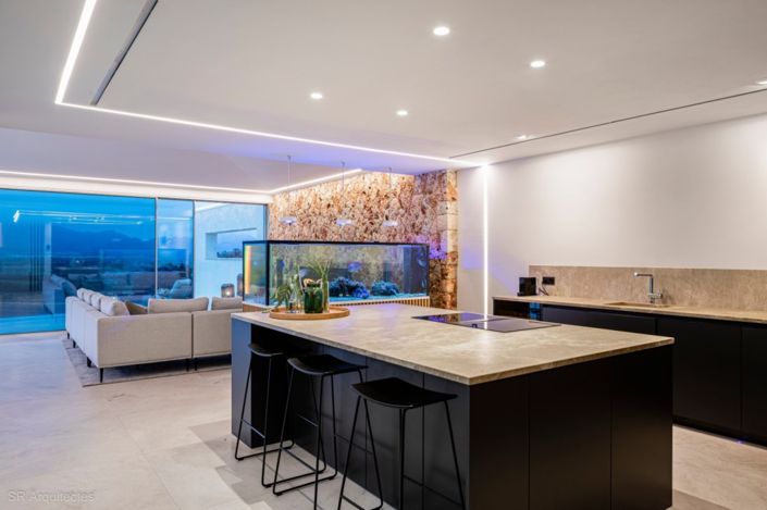 Image No.17-4 Bed Townhouse for sale