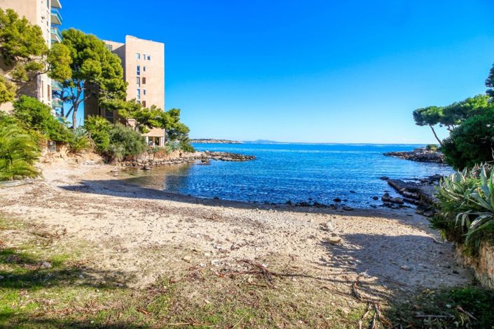 Image No.20-4 Bed Property for sale