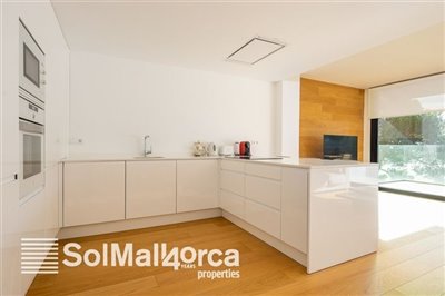 Three bedroom apartment with sea views in Puerto de Alcudia (1)-2