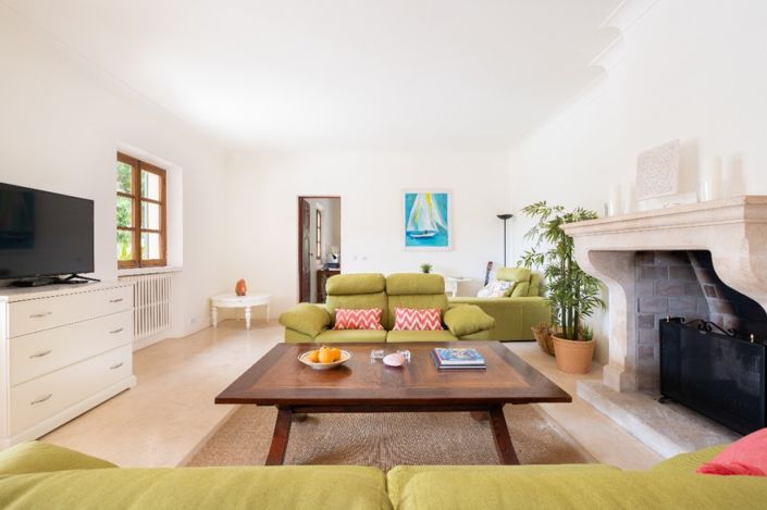 Image No.10-5 Bed Finca for sale