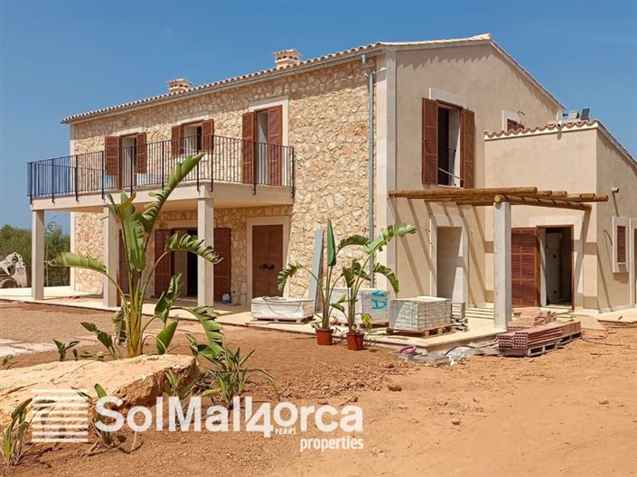 Image No.7-4 Bed Property for sale