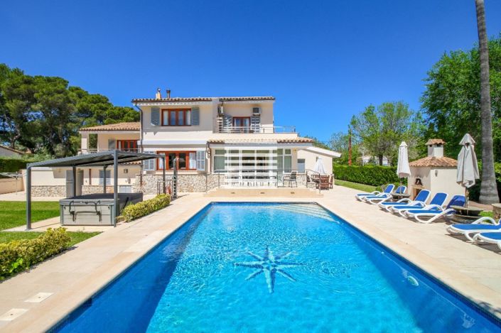 Image No.1-4 Bed Villa for sale