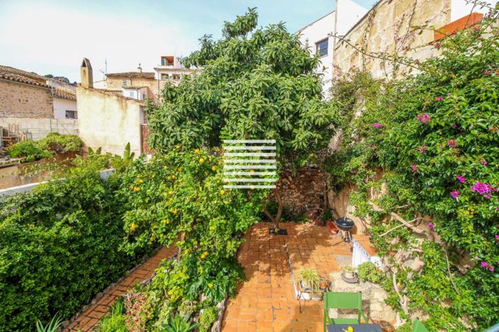 Image No.2-4 Bed Townhouse for sale