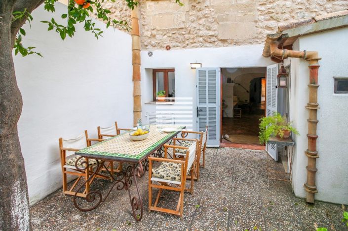 Image No.13-4 Bed Townhouse for sale