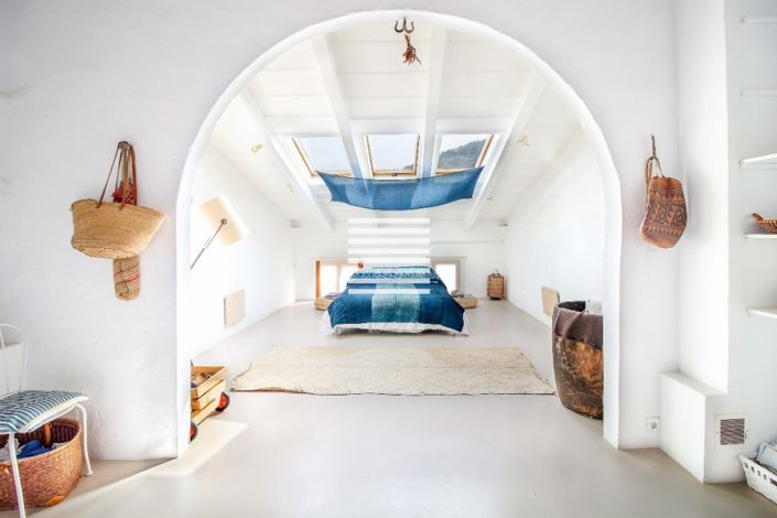 Image No.9-4 Bed Townhouse for sale