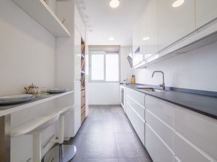 Image No.8-4 Bed Chalet for sale