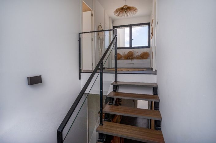 Image No.13-4 Bed Chalet for sale