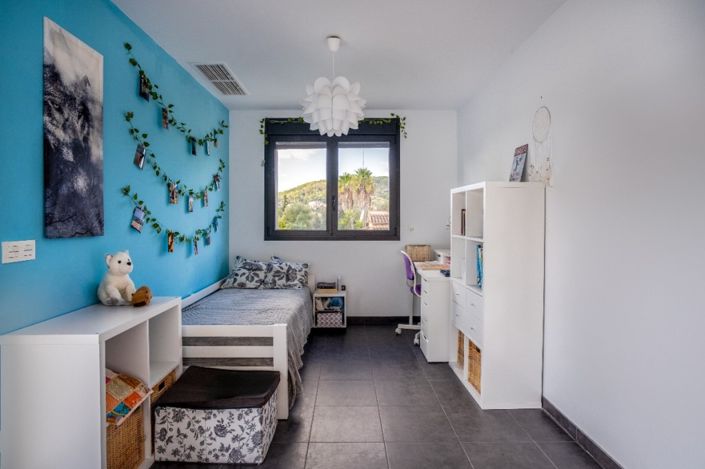 Image No.14-4 Bed Chalet for sale