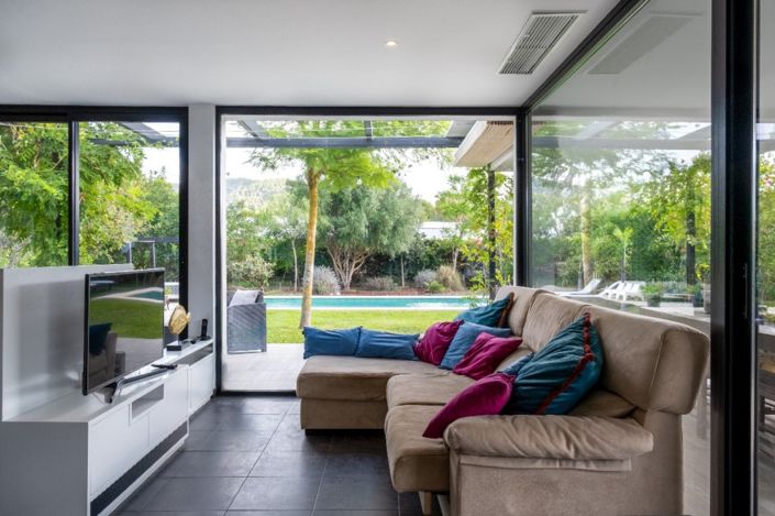 Image No.3-4 Bed Chalet for sale