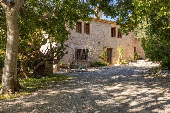 Image No.6-5 Bed Property for sale