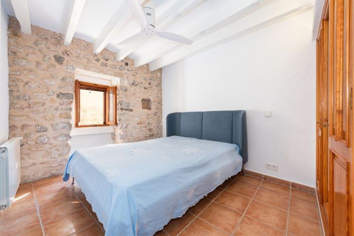 Image No.11-4 Bed Townhouse for sale