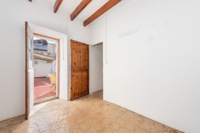 Image No.10-3 Bed Townhouse for sale