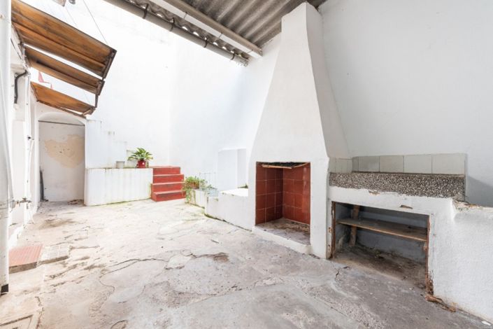 Image No.2-3 Bed Townhouse for sale