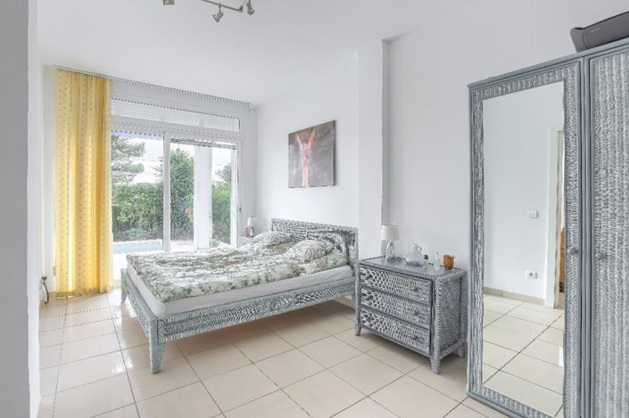 Image No.10-3 Bed Chalet for sale