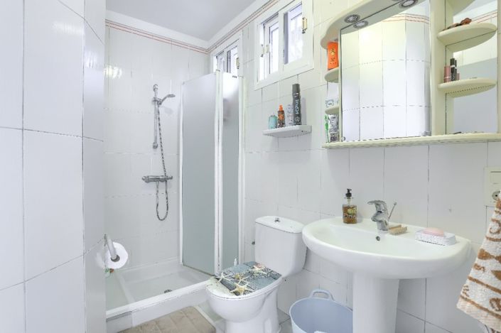 Image No.13-3 Bed Chalet for sale