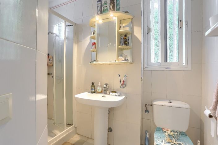 Image No.14-3 Bed Chalet for sale