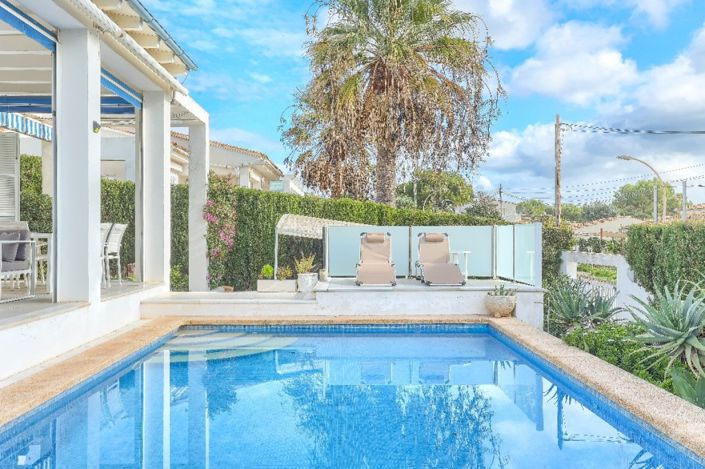 Image No.2-3 Bed Chalet for sale