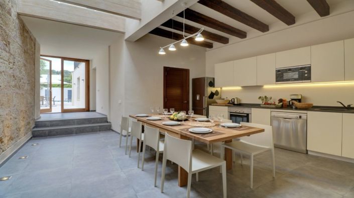 Image No.5-5 Bed Townhouse for sale