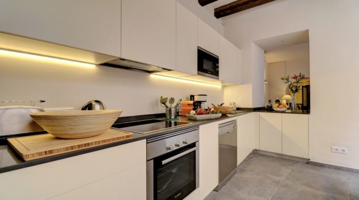 Image No.7-5 Bed Townhouse for sale