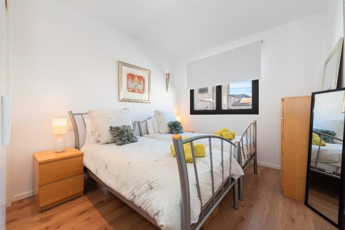 Image No.8-3 Bed Apartment for sale