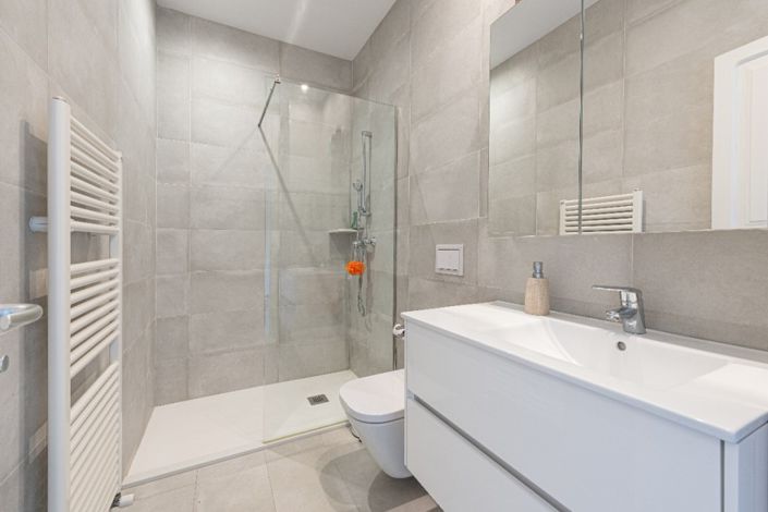 Image No.10-5 Bed Townhouse for sale