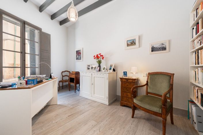 Image No.11-5 Bed Townhouse for sale