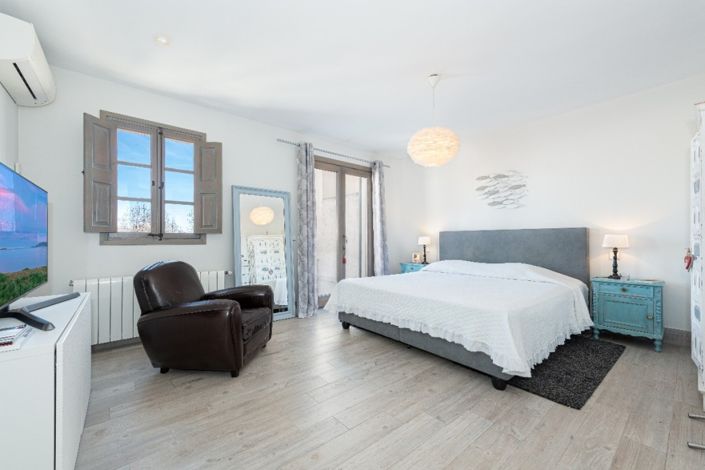 Image No.4-5 Bed Townhouse for sale