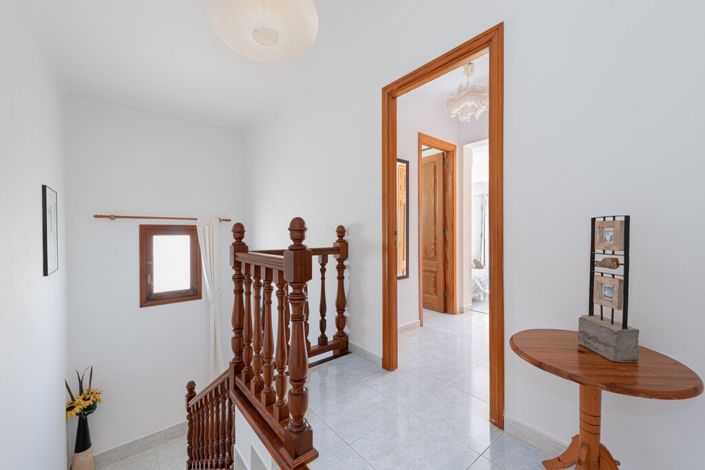 Image No.12-4 Bed Villa for sale