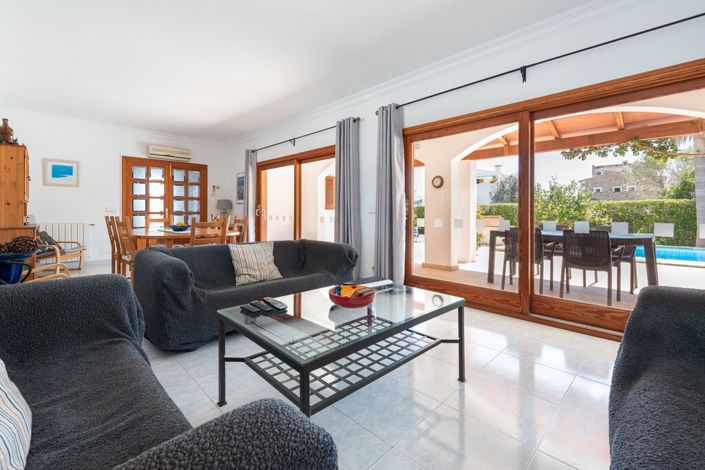 Image No.3-4 Bed Villa for sale