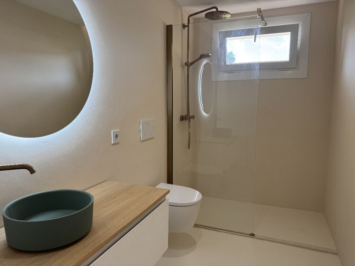 Image No.16-4 Bed Chalet for sale